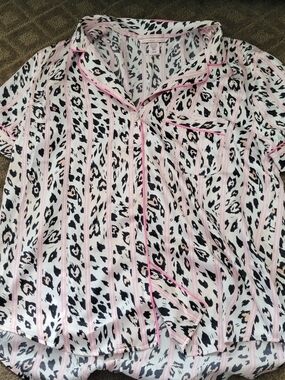 Victoria's Secret White Satin Leopard Stripe Top with Pink Trim